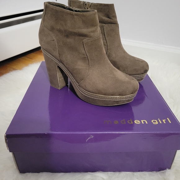 Madden Girl Bootie - Picture 3 of 3